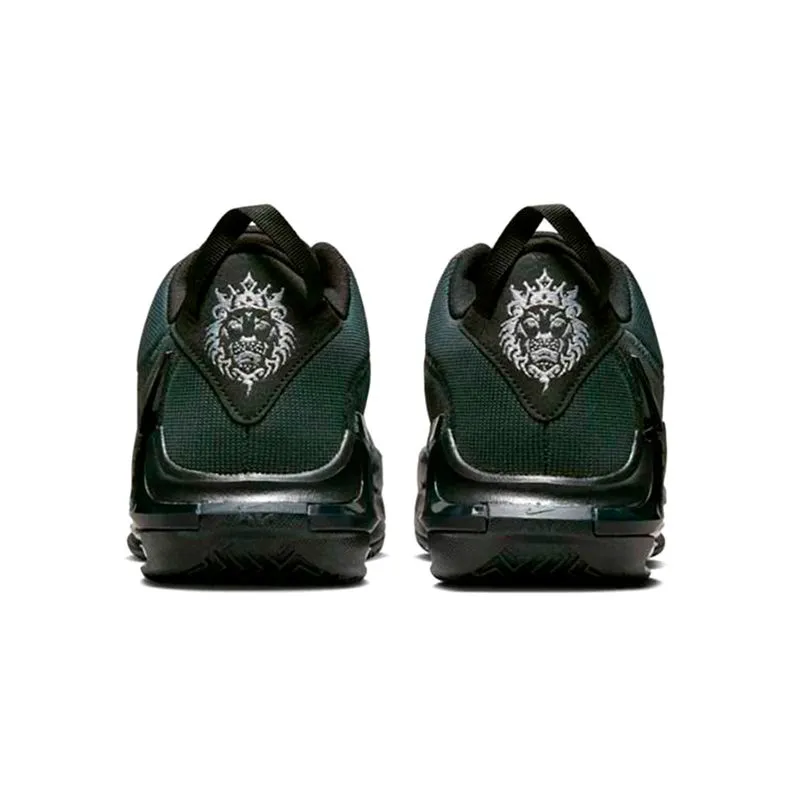 Nike Lebron Witness Men's Basketball Shoes.
